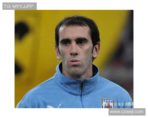 球星头套足球挑战赛掀起热潮运动员技术与创意的完美融合